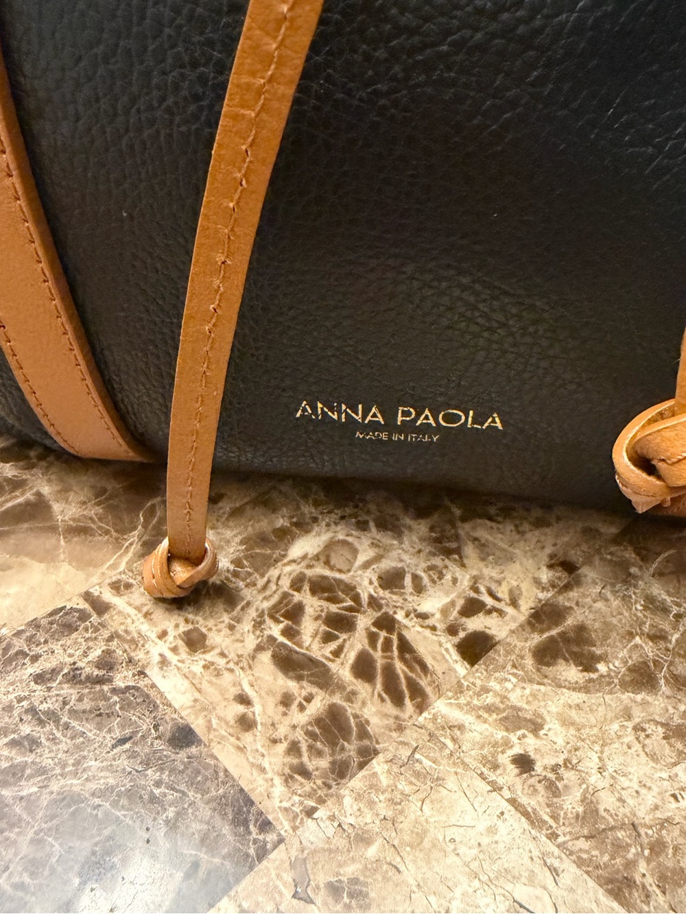 🥰♥️Anna Paola Black Pebbled Leather Drawstring Tote Bag (Made in Italy) - Picture 8 of 16